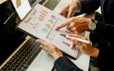 finance-economics-work-male-discussion-laptop
